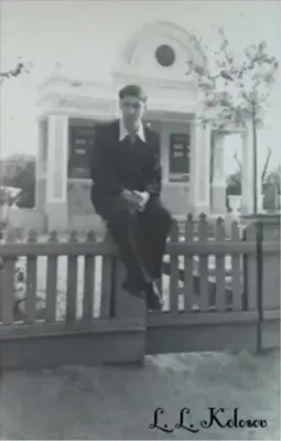 г. Лунинец В сквере около доски почета